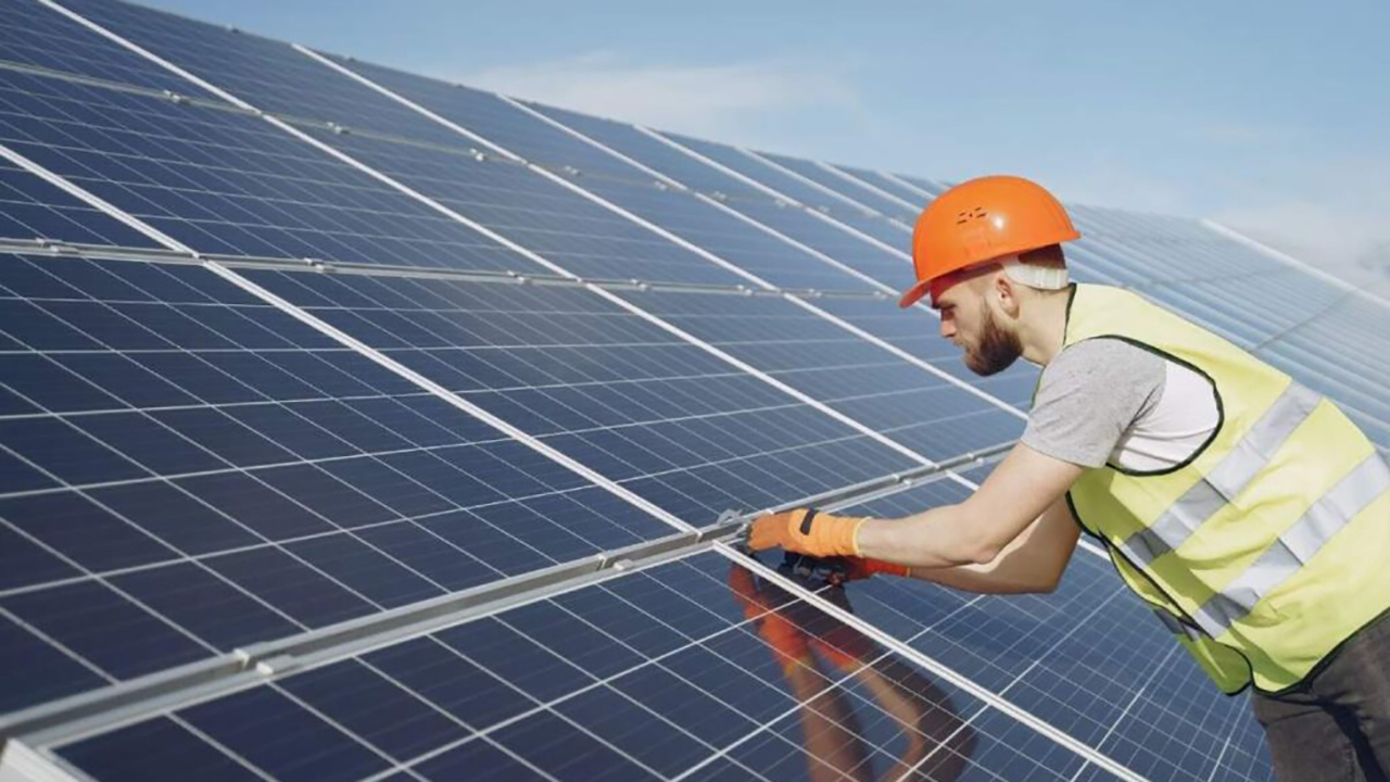 Solar energy engineering 1024x683 1 سینرژی